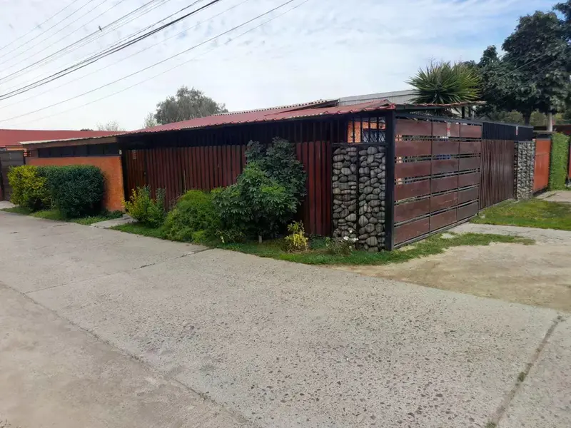 Casa en Cerrillos: Casa Remodelada, Sector Vargas Salcedo/ Los Fundadores